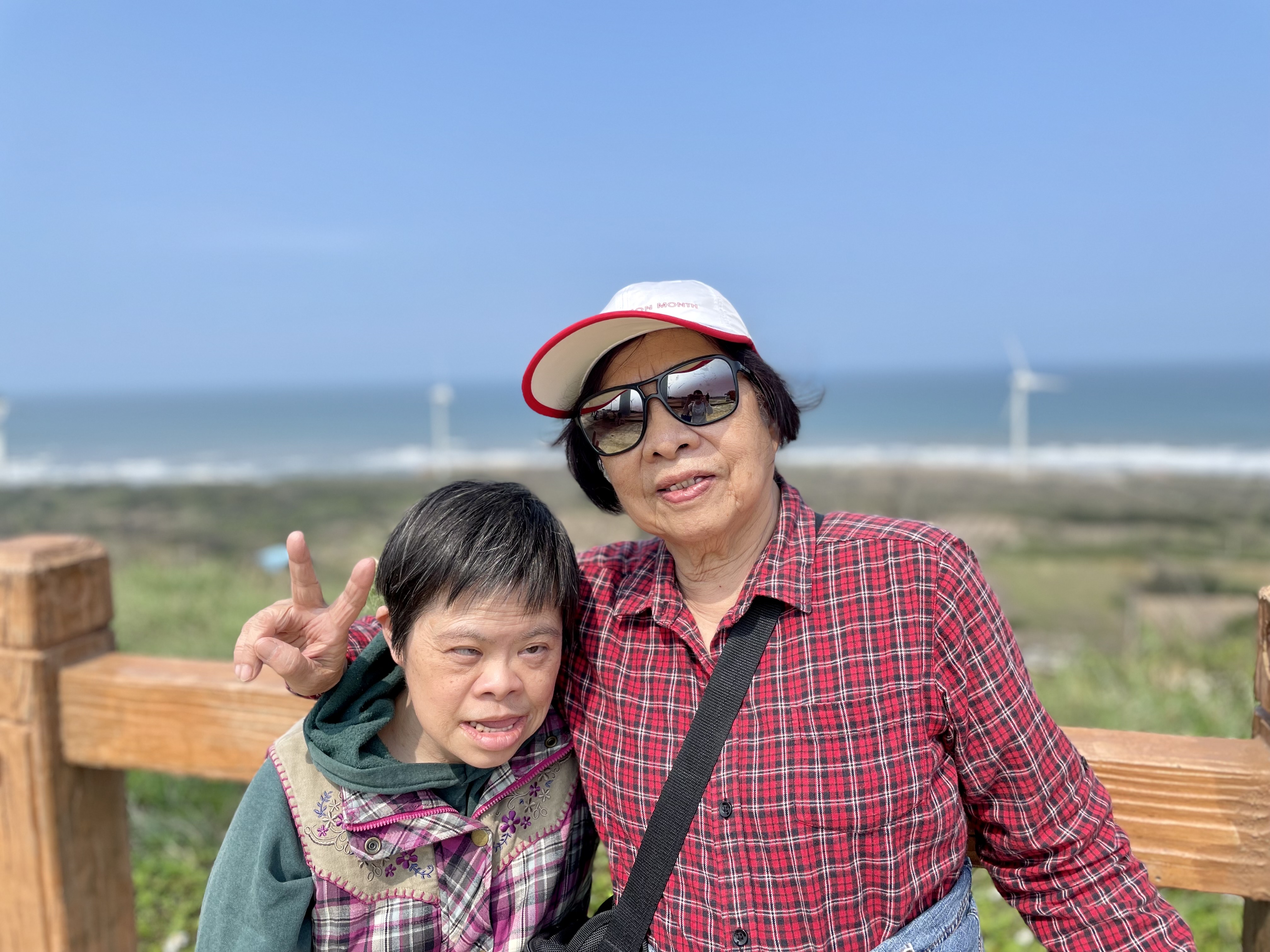 她不完美，但她是我的寶貝-王洪員數